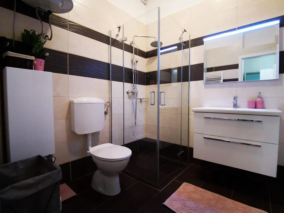 Apartment Dante فاجانا كرواتيا